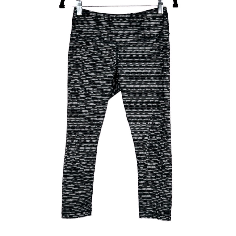 90 Degree by Reflex Black & White Striped Cropped Athletic Leggings Size Small